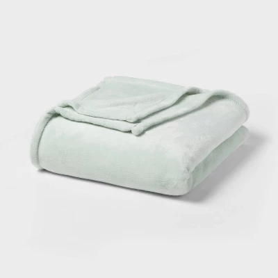 Recycled Polyester Throw Blanket - Room Essentials™ 8 Recycled Polyester Throw Blanket - Room Essentials™ - Image 6