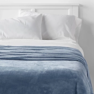 Full/Queen Solid Plush Blanket Blue - Room Essentials™ 3 Full/Queen Solid Plush Blanket Blue - Room Essentials™
