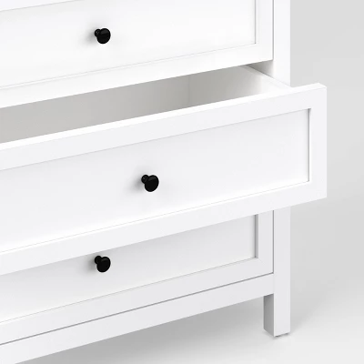 Traditional 4 Drawer Dresser Classic White - Room Essentials™ 6 Traditional 4 Drawer Dresser Classic White - Room Essentials™ - Image 4