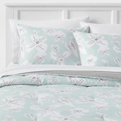 Floral Print Microfiber Reversible Comforter & Sheet Set Mint Green - Room Essentials™ 10 Floral Print Microfiber Reversible Comforter & Sheet Set Mint Green - Room Essentials™ - Image 8