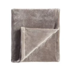 5pc King Geo Reversible Decorative Comforter Set With Throw Black/Gray - Room Essentials™ 14 5pc King Geo Reversible Decorative Comforter Set With Throw Black/Gray - Room Essentials™ -Room Essentials GUEST 9243f825 0f83 4e25 ac1f 1021b8de305a