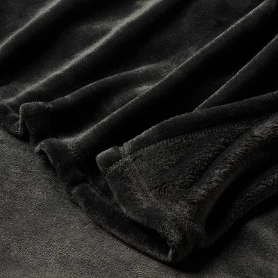 Recycled Polyester Throw Blanket - Room Essentials™ 4 Recycled Polyester Throw Blanket - Room Essentials™ - Image 2