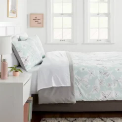 Room Essentials 43 Floral Print Microfiber Reversible Comforter & Sheet Set Mint Green - Room Essentials™